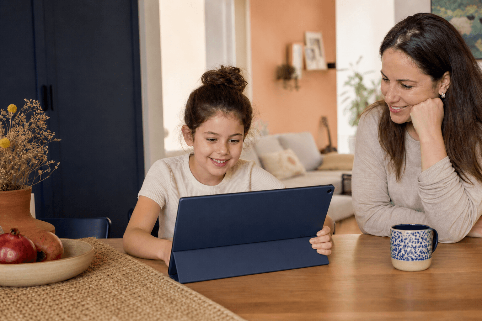 ילד משתמש בטאבלט Teclast T70